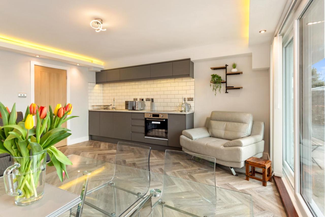 Pleasant View - Direct Beach Access, Sea Views And Parking Сондерсфут Экстерьер фото