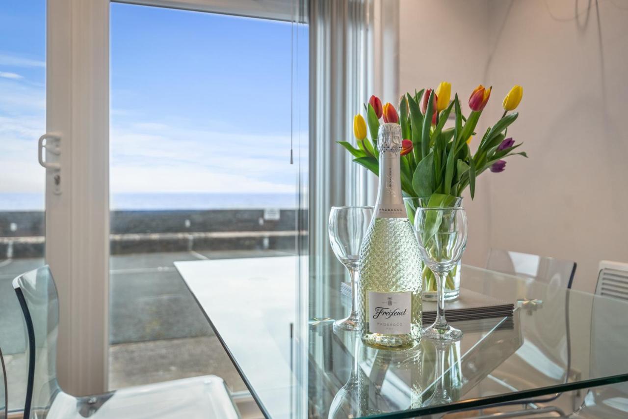 Pleasant View - Direct Beach Access, Sea Views And Parking Сондерсфут Экстерьер фото