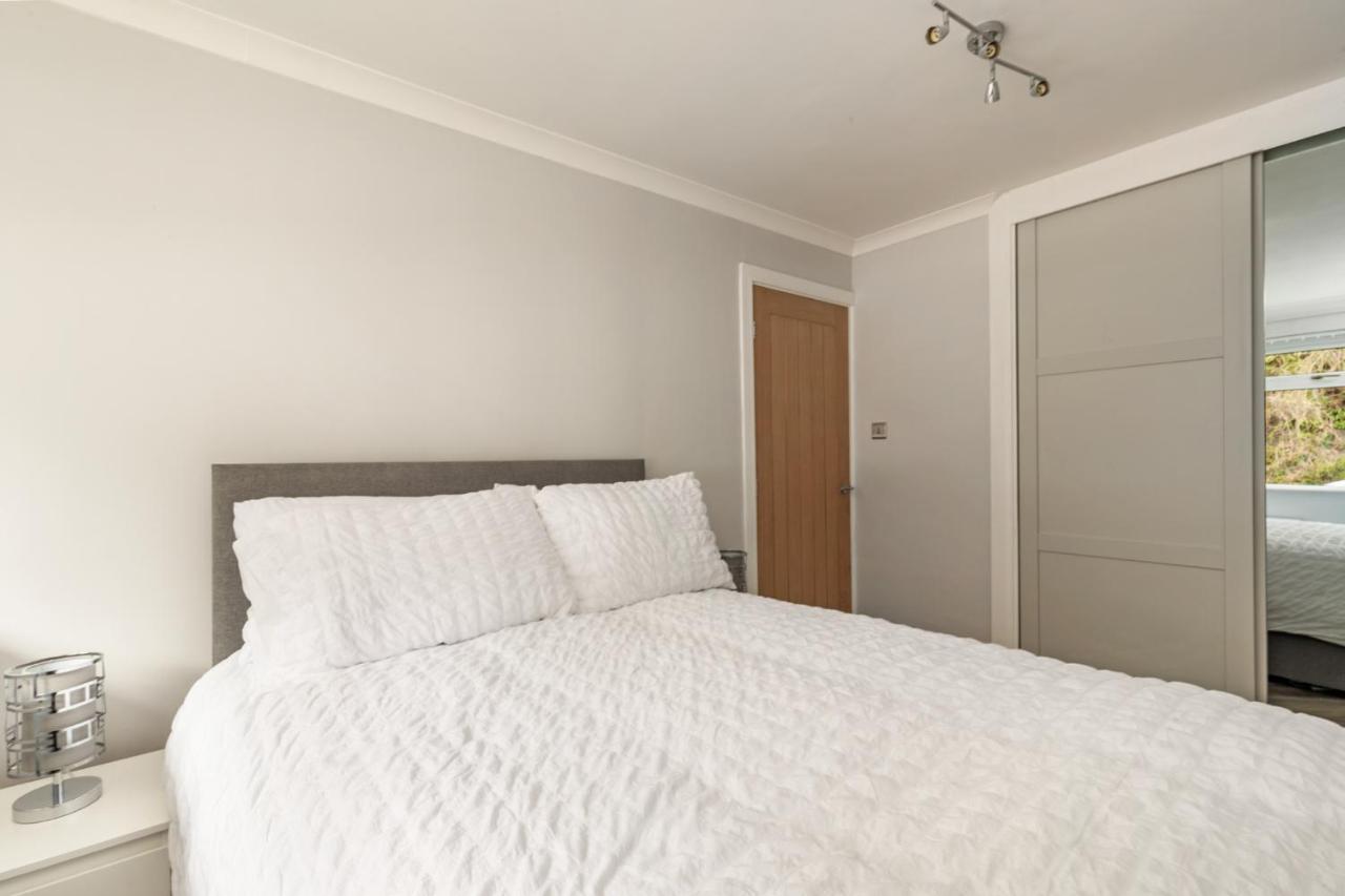 Pleasant View - Direct Beach Access, Sea Views And Parking Сондерсфут Экстерьер фото